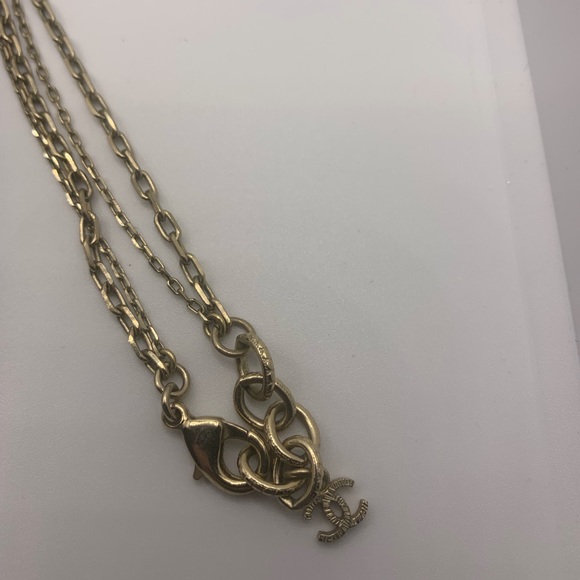 Authenticated I ❤️ Chanel Necklace - Picture 5 of 10